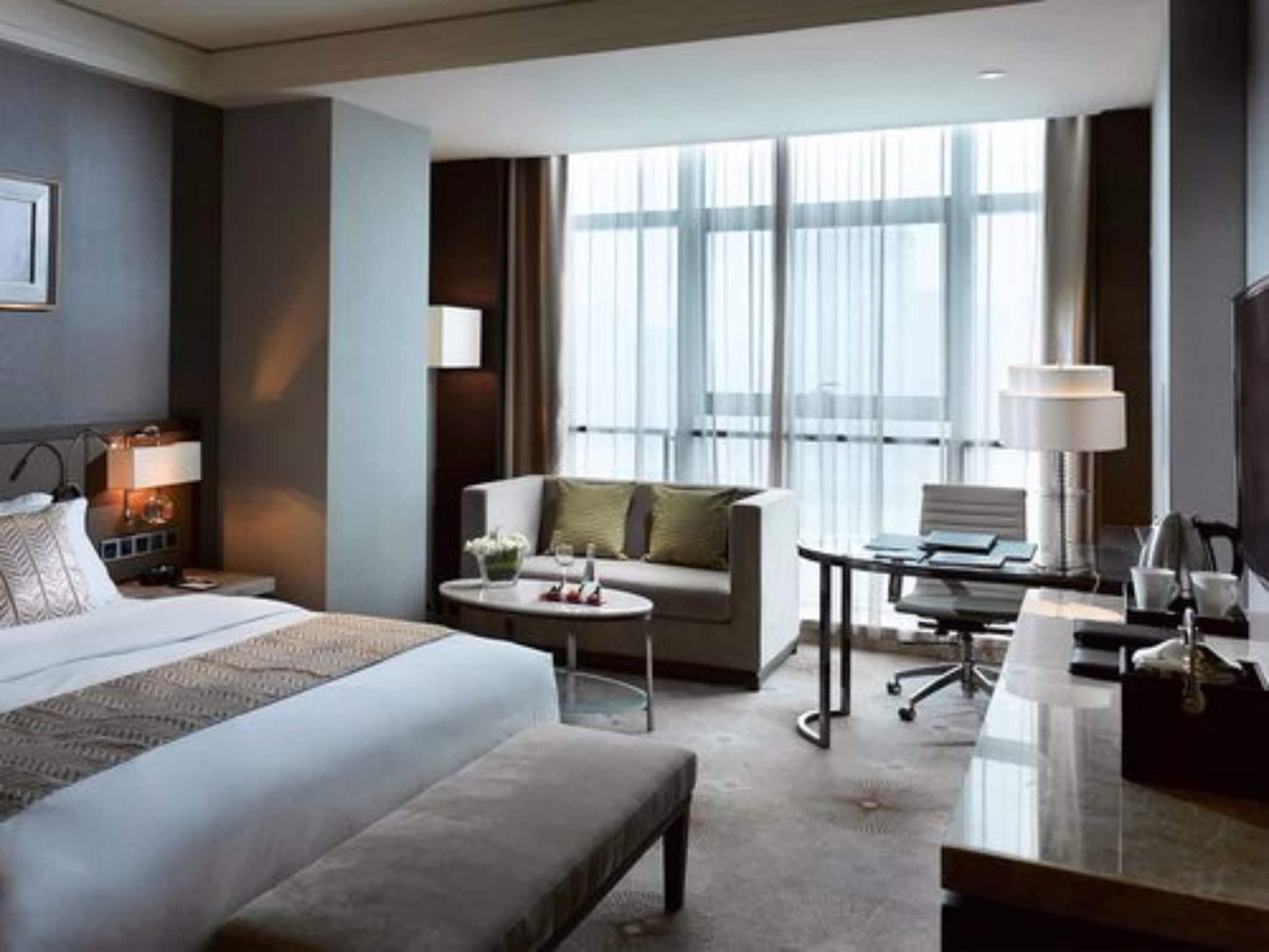 Melia Jinan Hotel Exterior photo