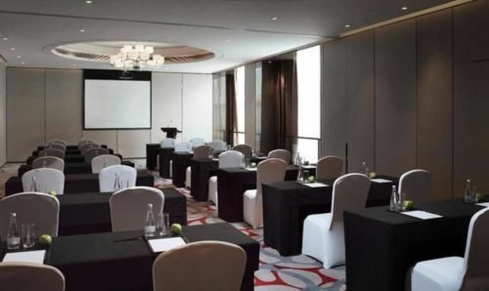Melia Jinan Hotel Exterior photo